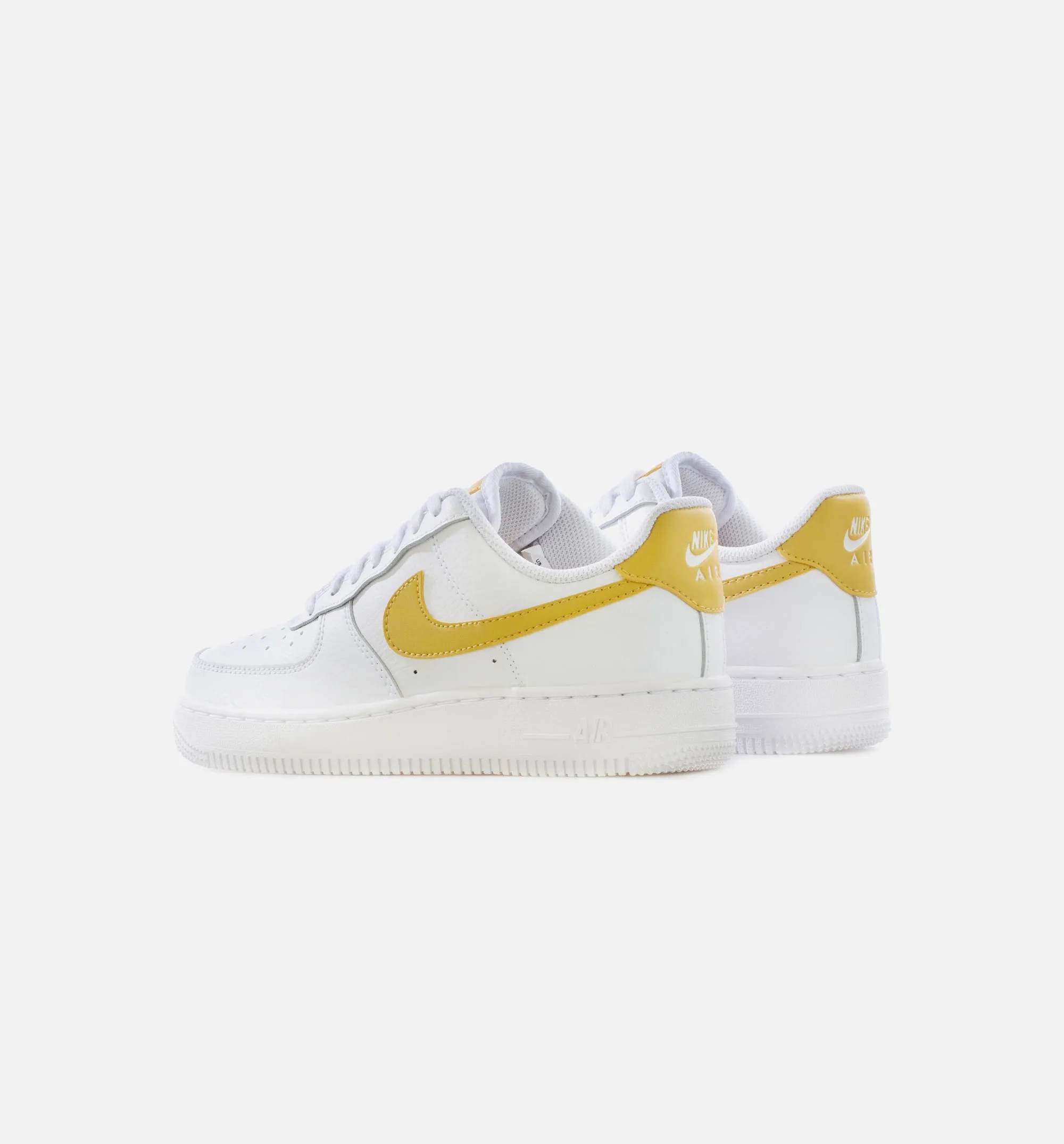 Air Force 1 '07 Saturn Gold Womens Lifestyle Shoe - White/Yellow