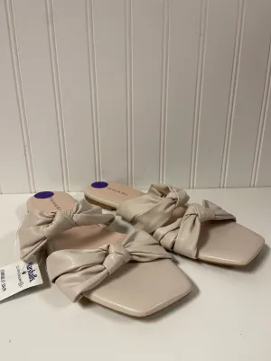 Beige Sandals Flats Tahari By Arthur Levine, Size 8.5