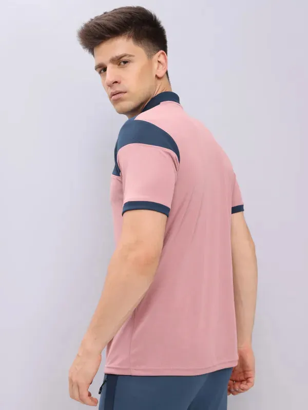 Men Colorblock Slim Fit Polo T-shirt with TECHNO DRY