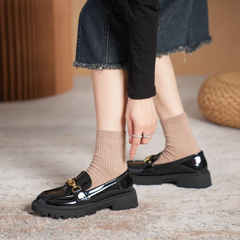 Women Chain Solid Glossy Leather Casual Loafers